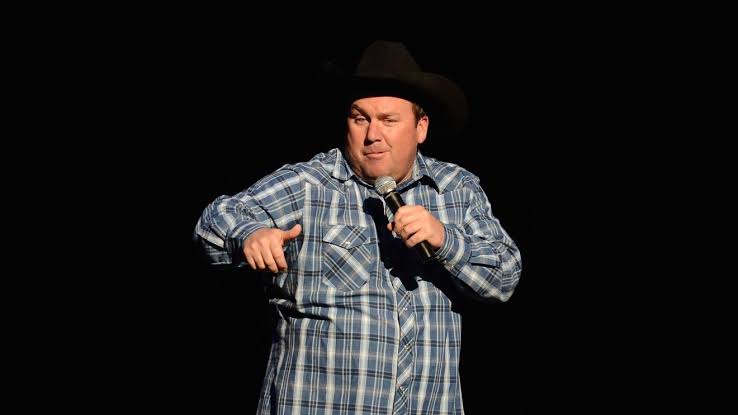 Crowd at a Rodney Carrington show